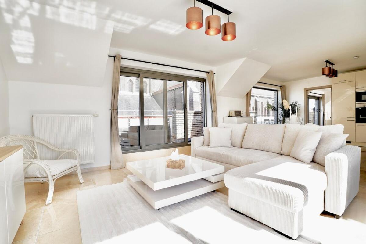 Penthouse With A Neo-gothic Parish Church View Appartement Gent